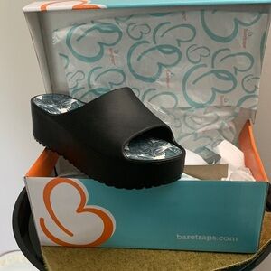 BareTraps Black "Pavarti" Platform Wedge Slide Sandals Size 7 NWT